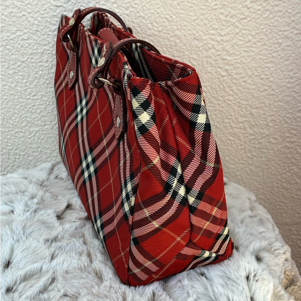 ❤️ Burberry Red Plaid Shoulder Bag - Picture 4 of 17